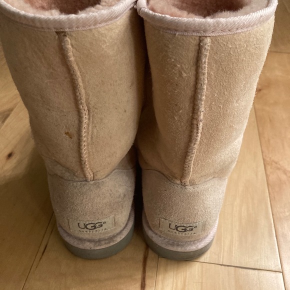 Pink Uggs - Picture 2 of 5